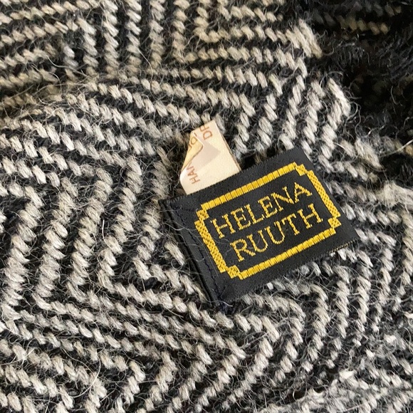 Handmade Ireland Alpaca Scarf - Picture 3 of 5